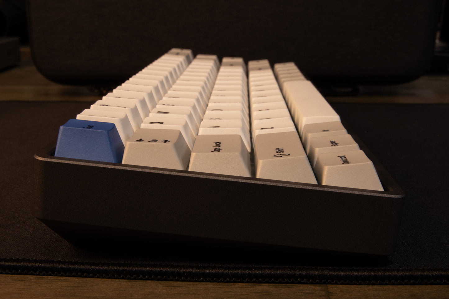 SUS65 - #011 - Titanium